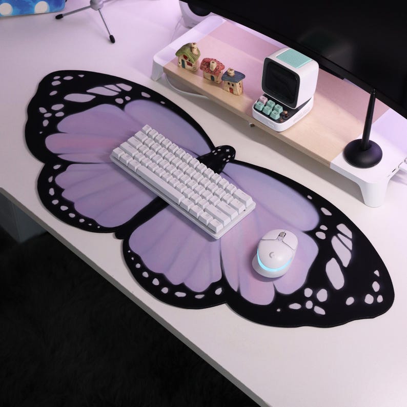 Purple Lilac Butterfly Deskmat - Tradescantia Purple 评论和价格